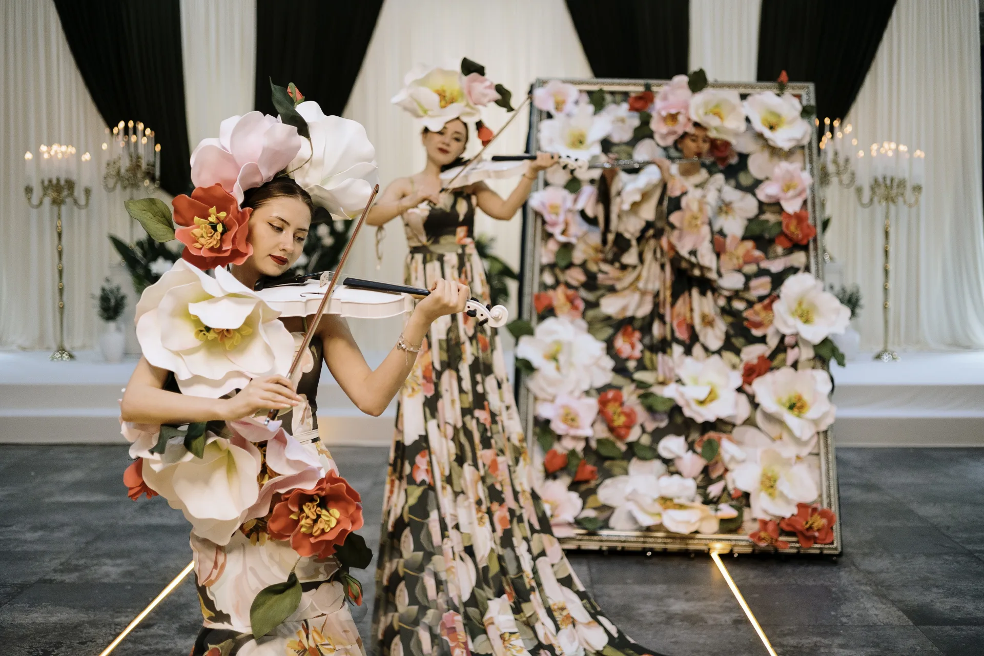 Çiçekli Tablo Konsepti